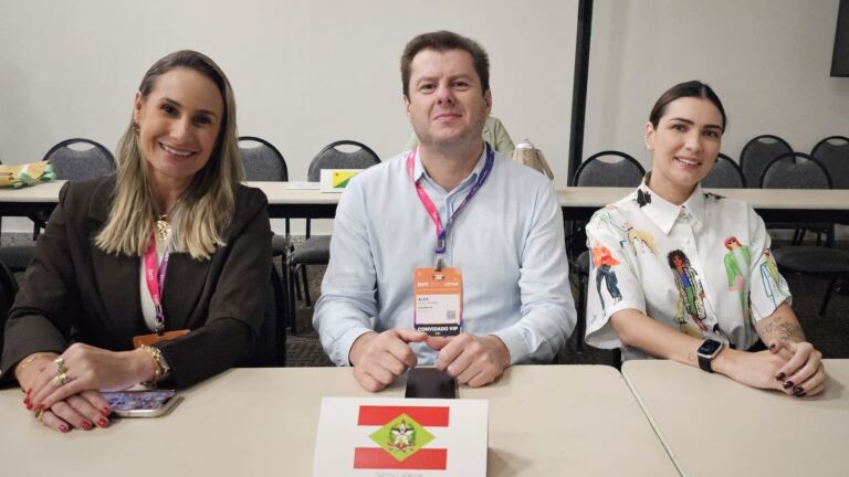 Seccional catarinense presente na reunião do Colegiado Ampliado da Undime Nacional, em São Paulo