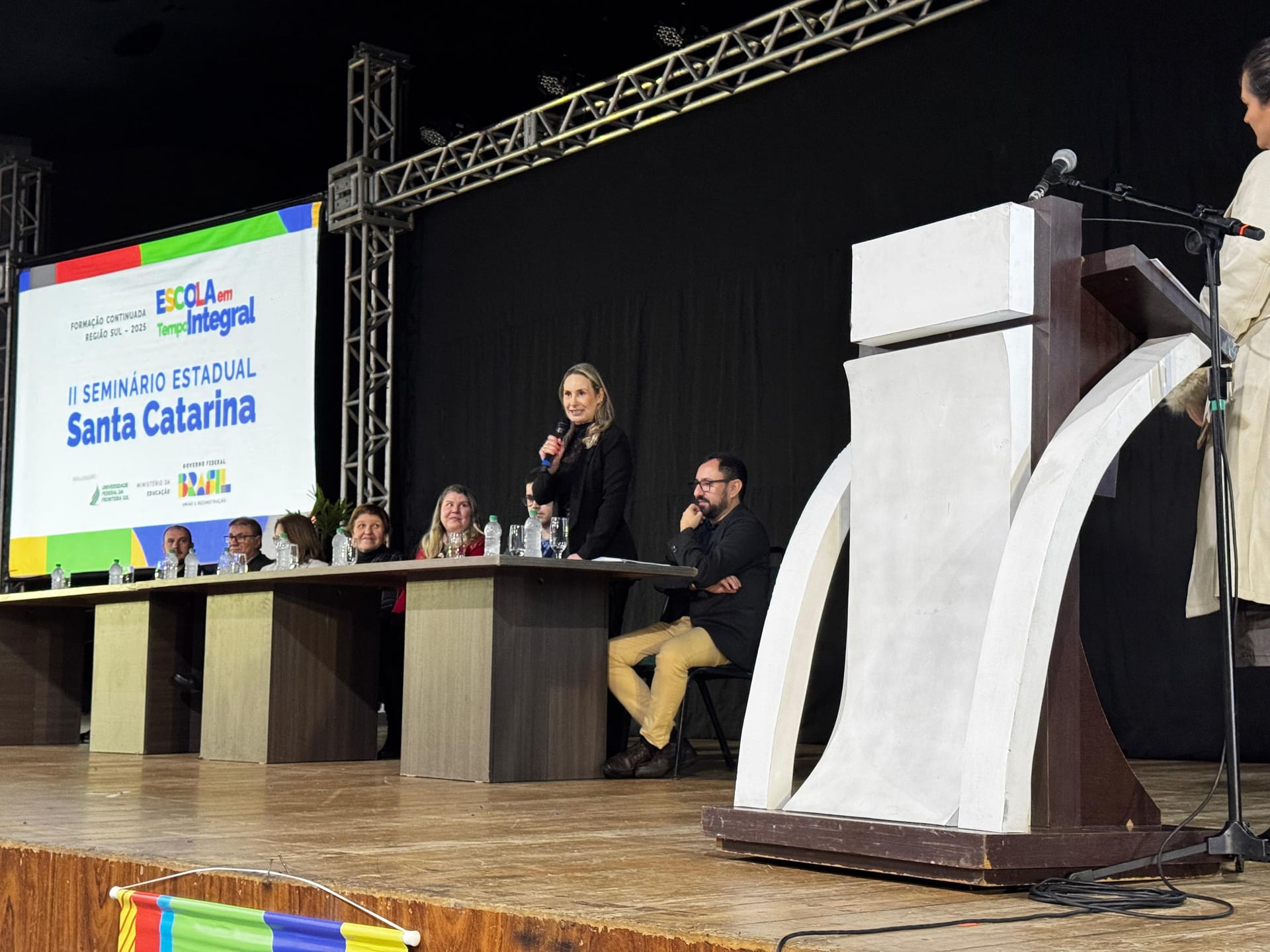 Undime-SC participa de abertura do II Seminário Estadual do Programa Escola em Tempo Integral em SC