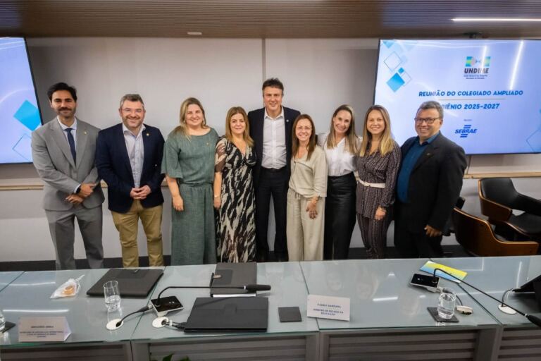 Seccional catarinense presente na reunião do Colegiado Ampliado da Undime Nacional, em Brasília