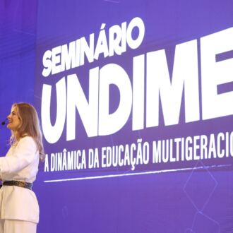 Recepção acolhedora e apresentações artísticas marcam a abertura do Seminário Undime-SC