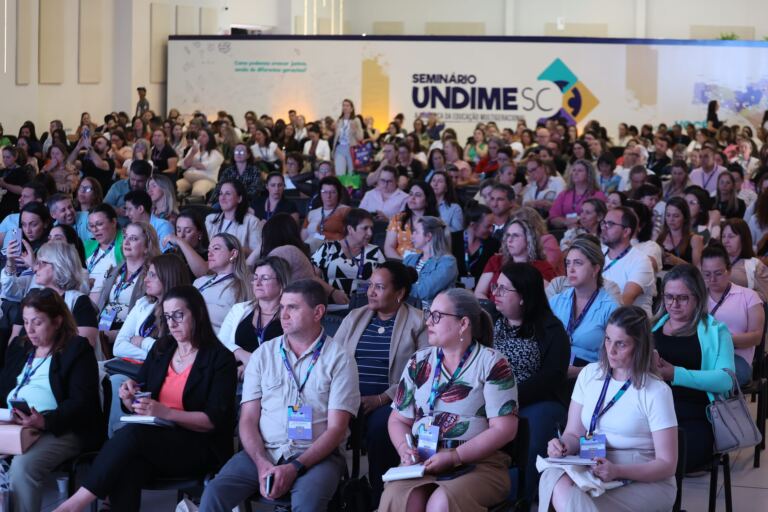 Seminário traz integração entre currículo e ludicidade como caminho para fortalecer alfabetização
