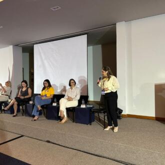 Seccional catarinense participa de Workshop do Curso de Especialização do Programa Escolas Conectas, na capital