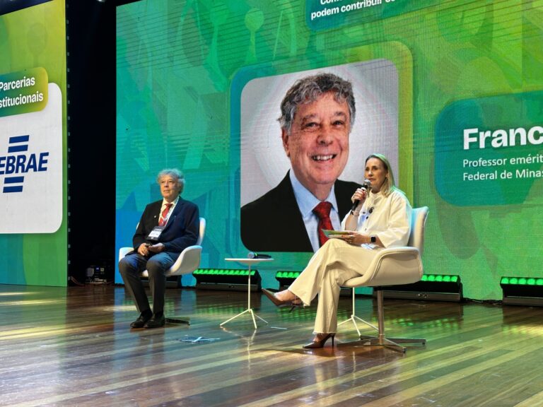Resultados das avaliações na educação básica é pauta de painel mediado pela presidente da seccional catarinense no Fórum Nacional Extraordinário da Undime