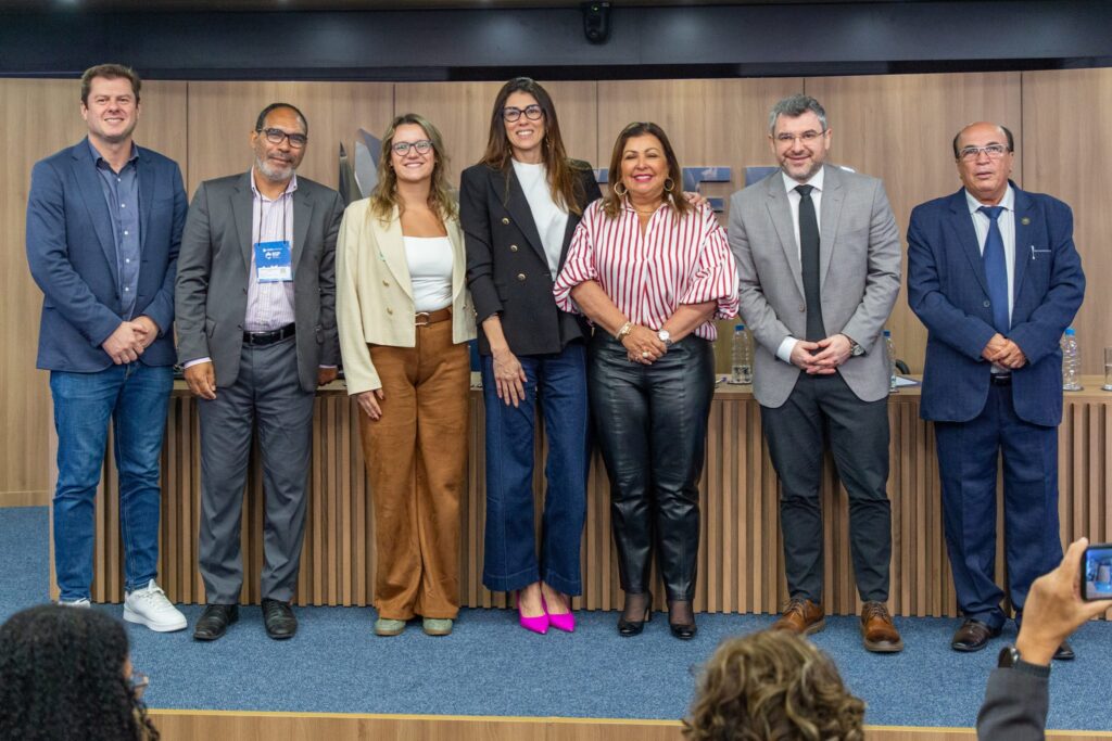 Undime participa de debate sobre implementação do Sistema Nacional de Educação e do novo Plano Nacional de Educação