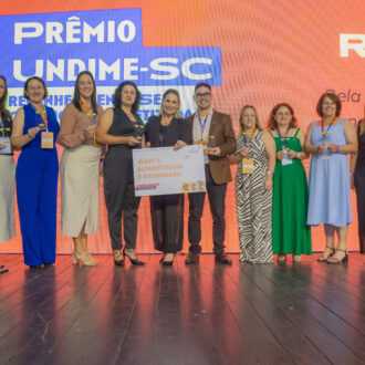 Cerimônia no Fórum Undime-SC celebrou trajetórias reais de avanço na alfabetização