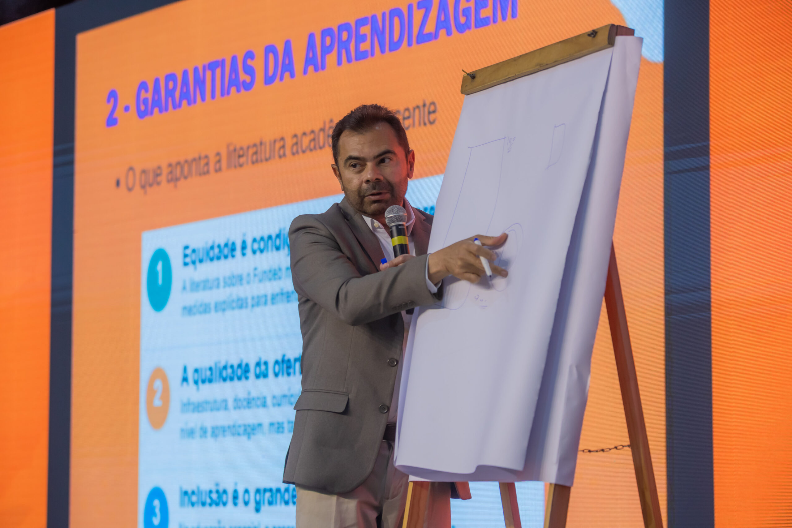 Equidade: assunto essencial para as escolas no Brasil, debatido durante o Fórum