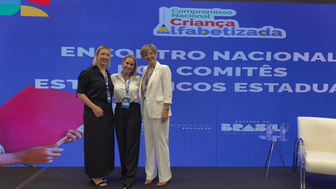 Presidente da Undime-SC media painel sobre liderança estratégica na alfabetização em encontro nacional do MEC