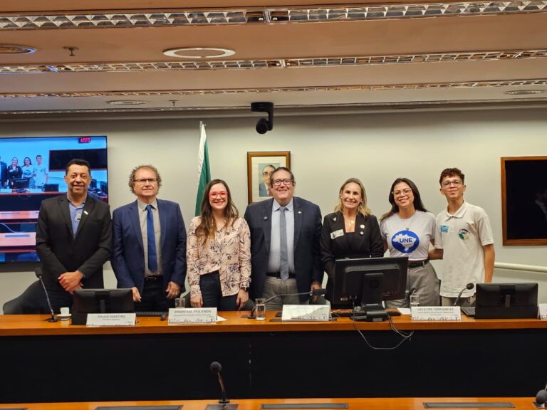 Undime participa de audiência pública na Câmara dos Deputados sobre quantidade de estudantes por turma na educação básica