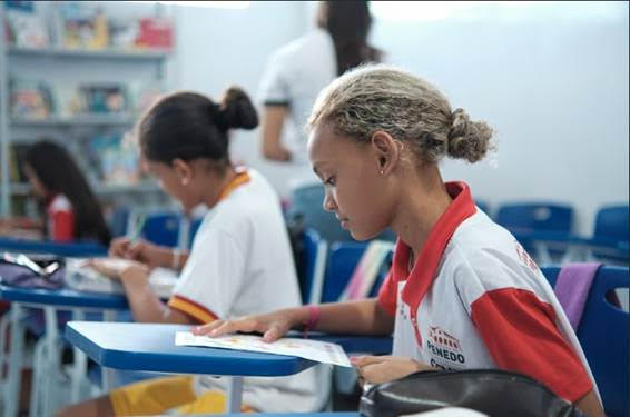 Novo recurso reúne formações gratuitas para apoiar profissionais da Educação na ampliação da oferta da educação integral no país