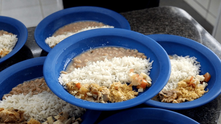 Pescado integra a alimentação escolar em diferentes regiões do país