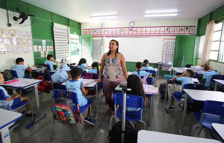 MEC lança guia sobre declaração étnico-racial no Censo Escolar