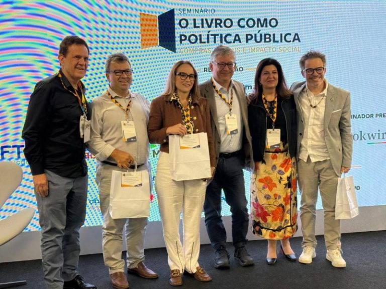 Undime participa de seminário que debate o livro como instrumento de política pública