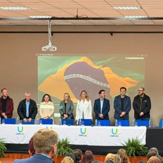 Ciclo de Seminários do Plano Estadual de Educação de SC encerra etapa regional em Itajaí