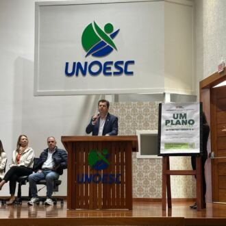 Ciclo de Seminários do Plano Estadual de Educação de SC encerra etapa regional em Itajaí