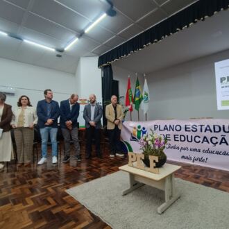 Ciclo de Seminários do Plano Estadual de Educação de SC encerra etapa regional em Itajaí
