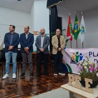 Ciclo de Seminários do Plano Estadual de Educação de SC encerra etapa regional em Itajaí