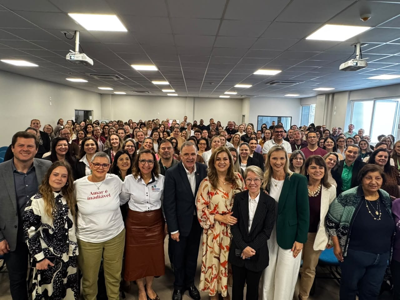 Ciclo de Seminários do Plano Estadual de Educação de SC encerra etapa regional em Itajaí