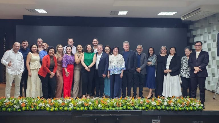 Representantes da Undime participam do lançamento do programa MEC Gestão Presente